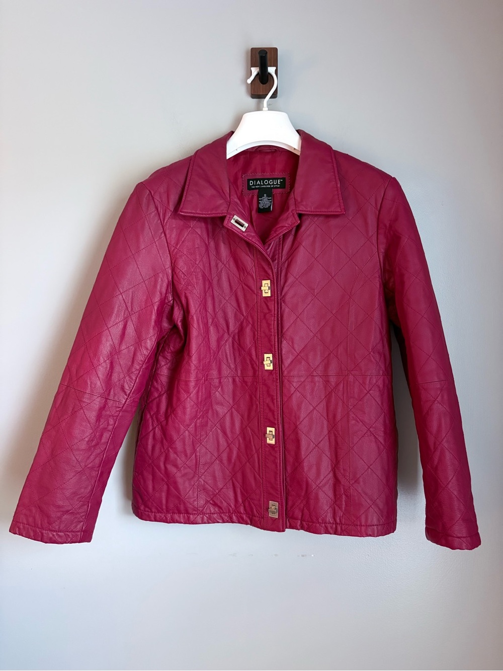 Dialogue Womens Small Red Quilted Leather Jacket Turn Lock Front Vintage Y2K